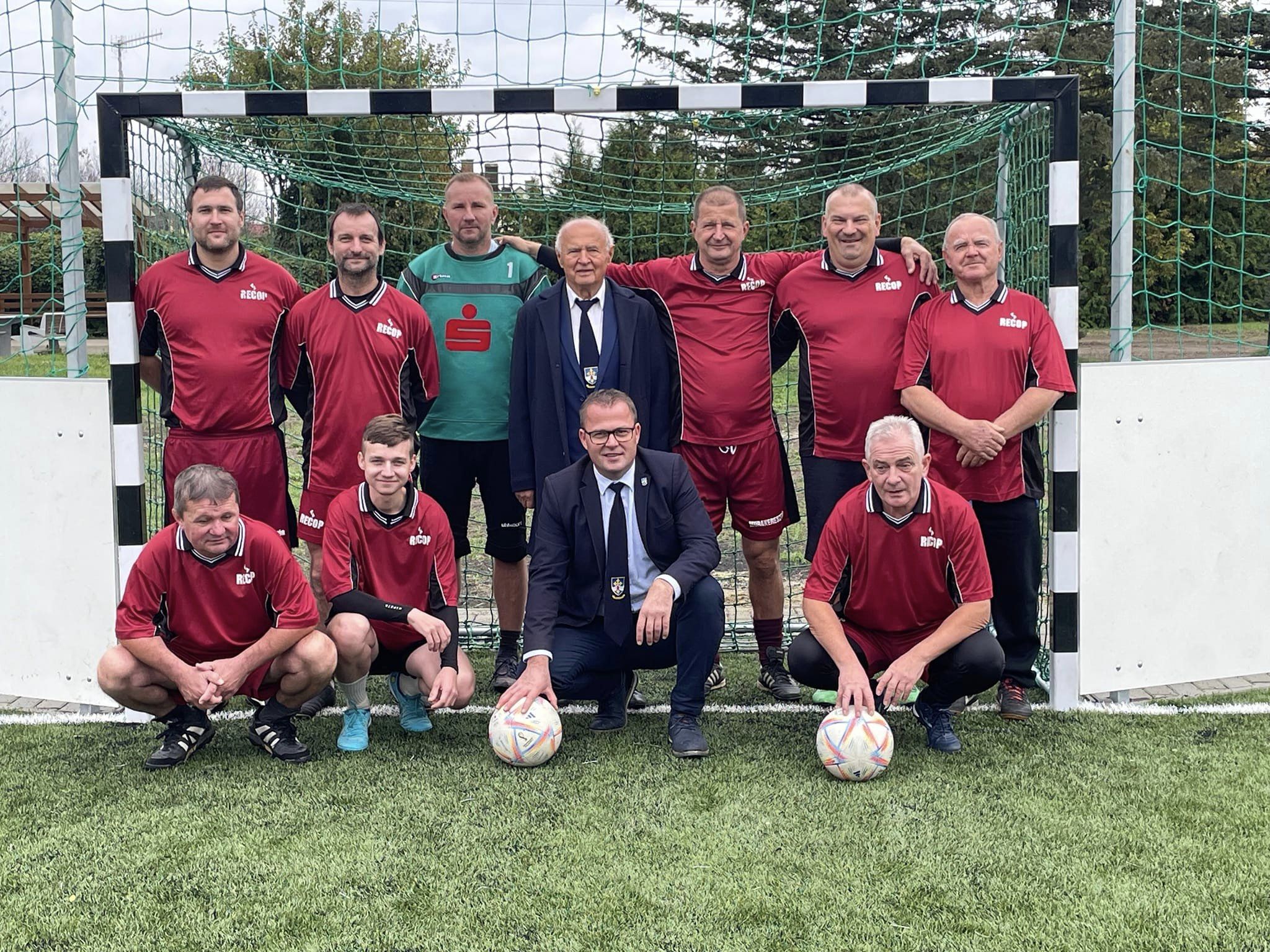 462364910_965566335584401_7803474955499573124_n